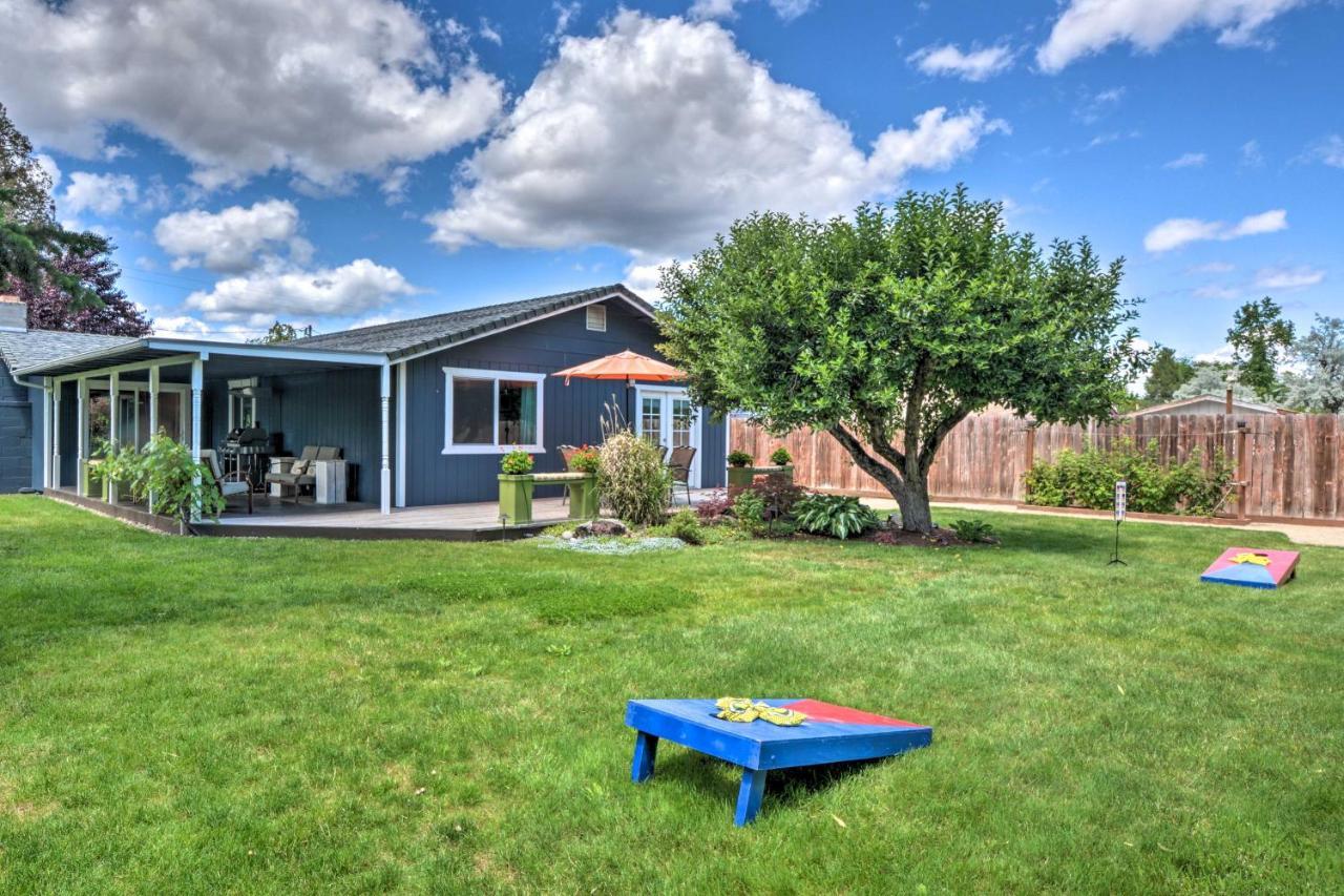Central Medford Family Retreat With Large Yard! ภายนอก รูปภาพ
