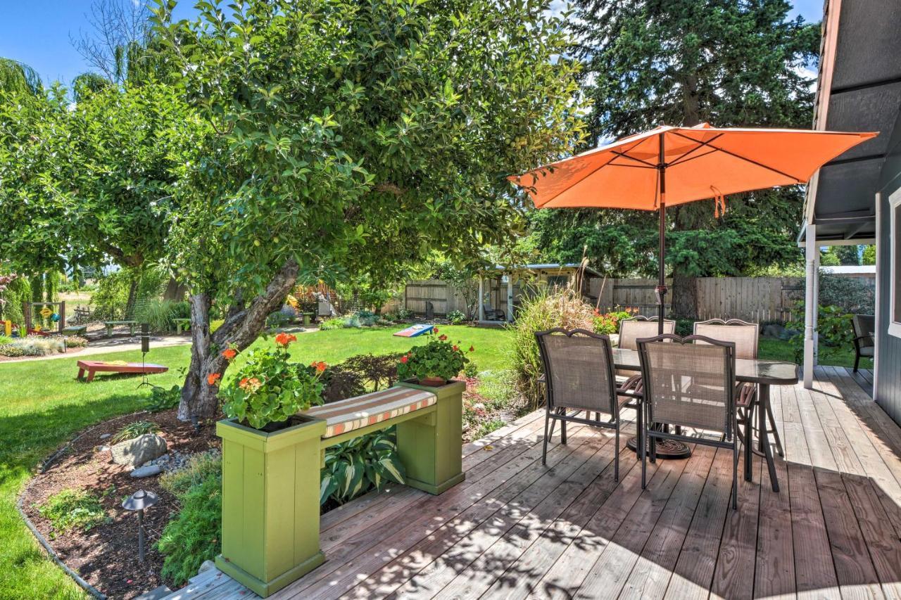 Central Medford Family Retreat With Large Yard! ภายนอก รูปภาพ